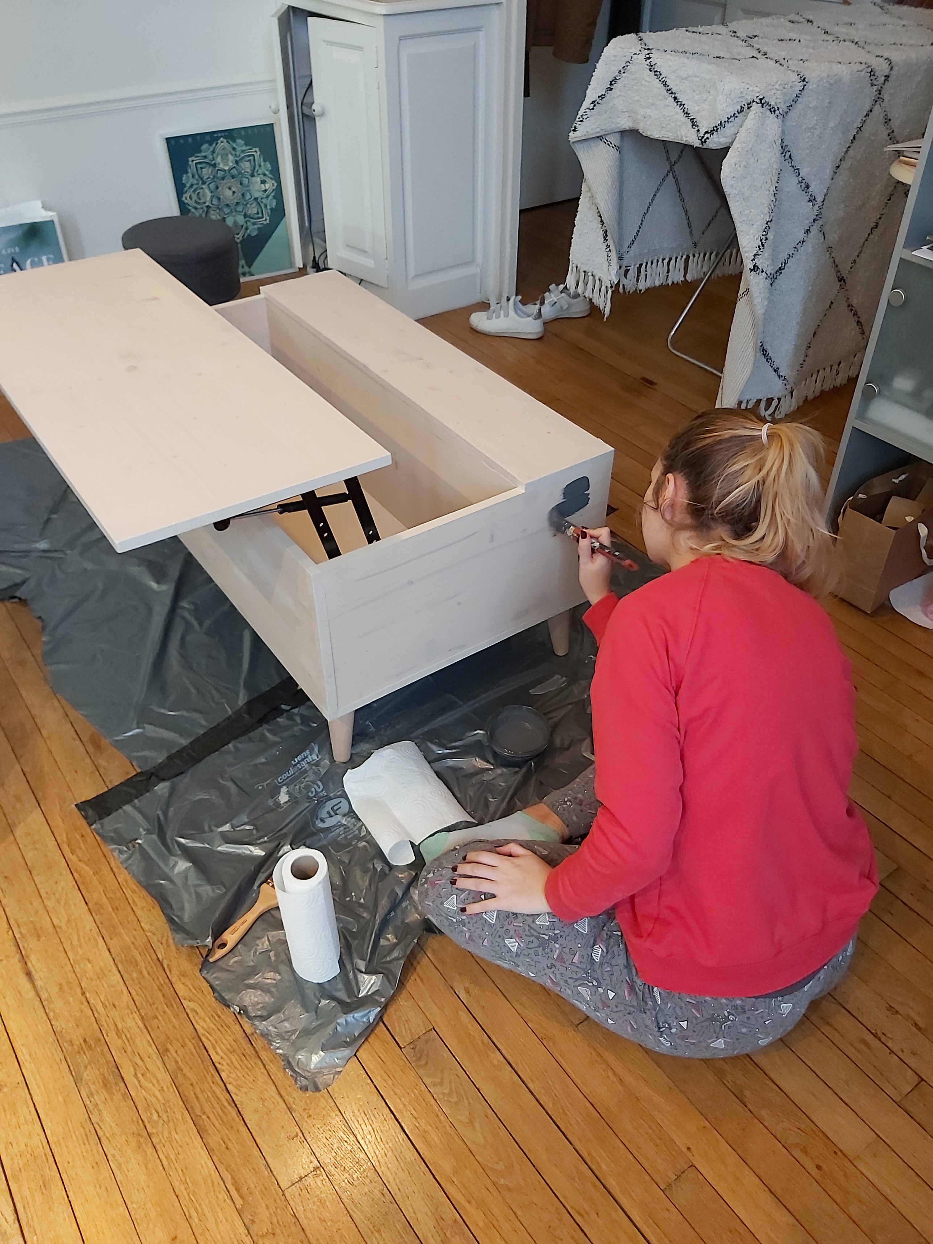 "Ma griffe : peindre les côtés en gris anthracite pour trancher avec la couleur douce et très naturelle du bois."