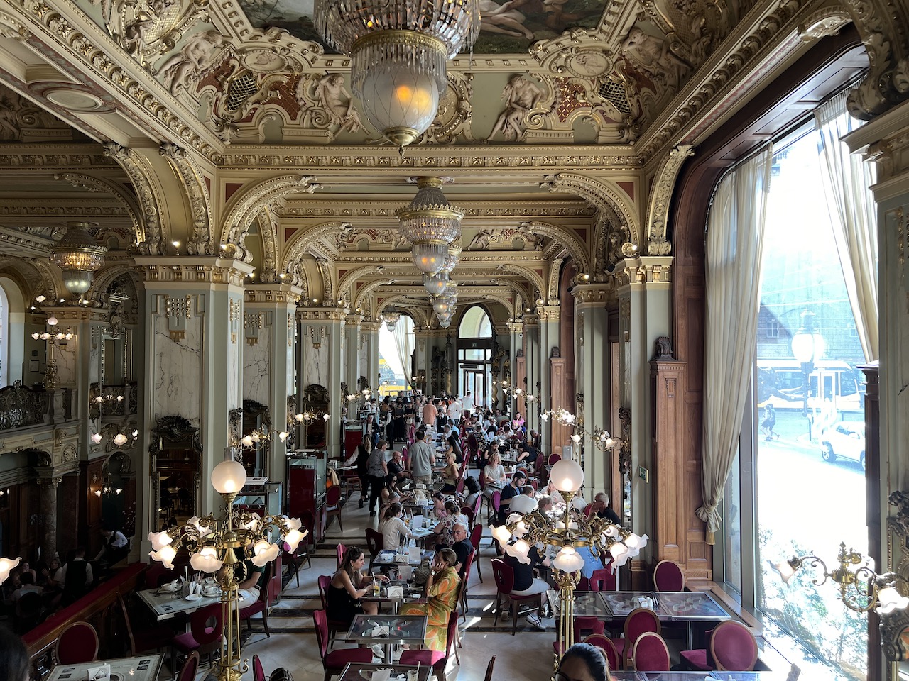 Le Café New York - Crédit Florence Batisse-Pichet